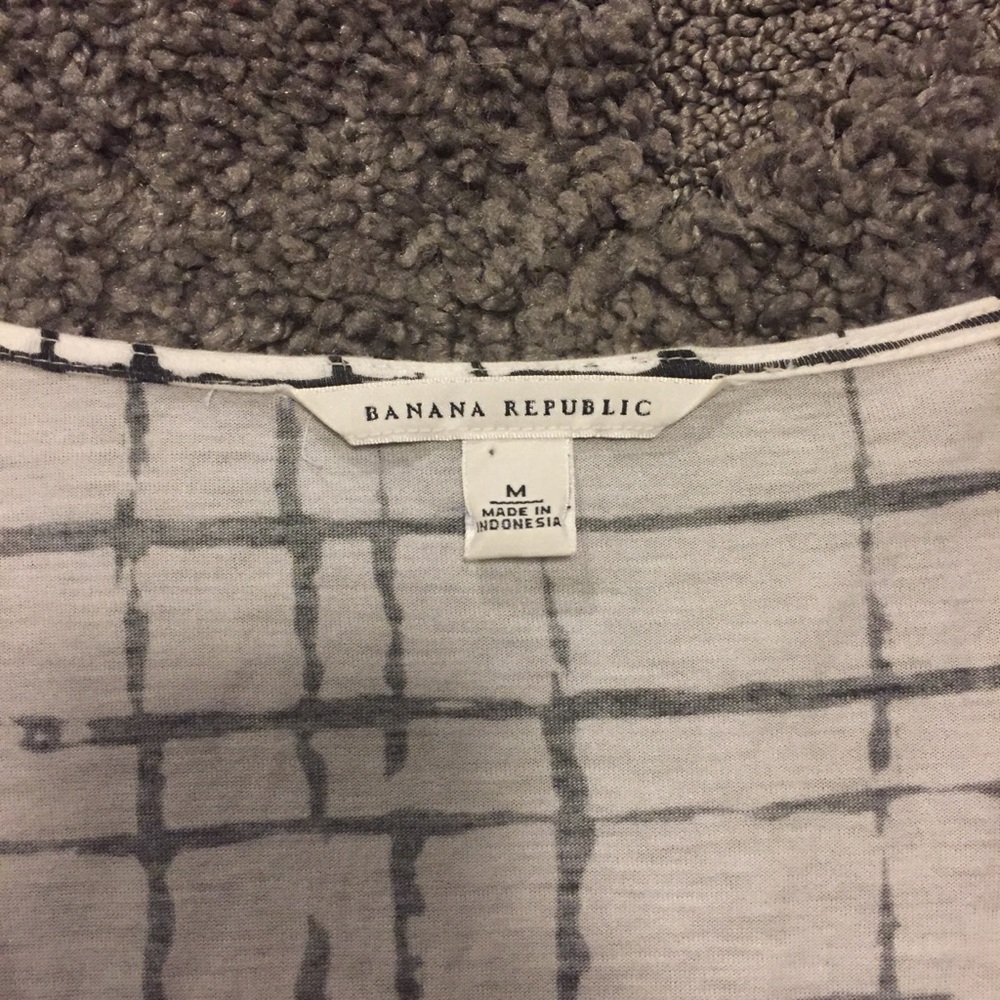 Banana Republic Black and White 3/4 Length Blouse - Picture 2 of 4